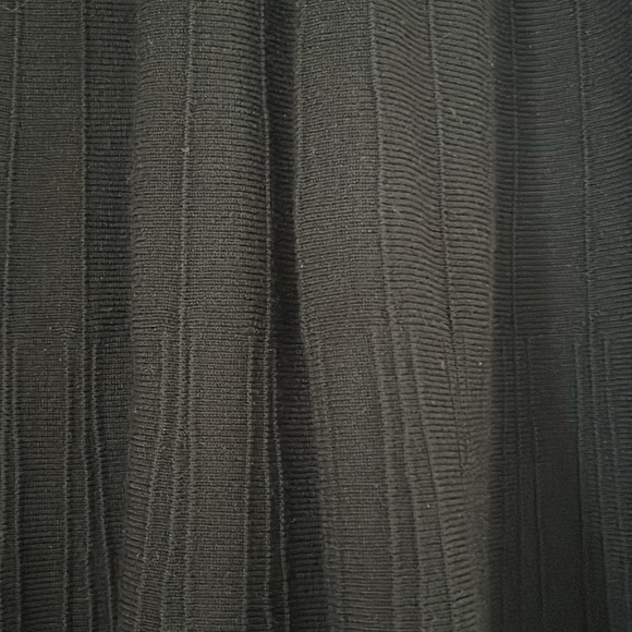 Knit fit and flare skirt with elastic waist - Picture 3 of 3